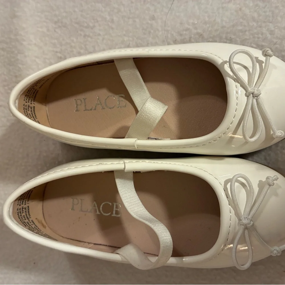 The Children's Place Infant Size 5 White Dress Shoes with Bow-LIKE NEW Spring